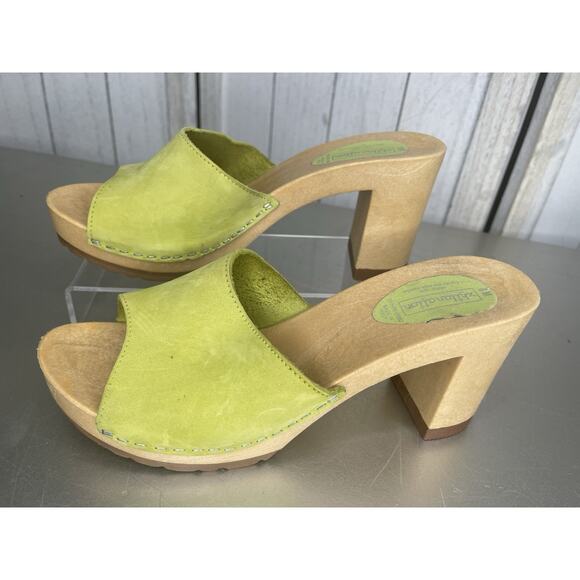 Xhilaration Vintage 90s Y2K Leather Bright Green Clog Sandals Italy Size 8 - Picture 2 of 6